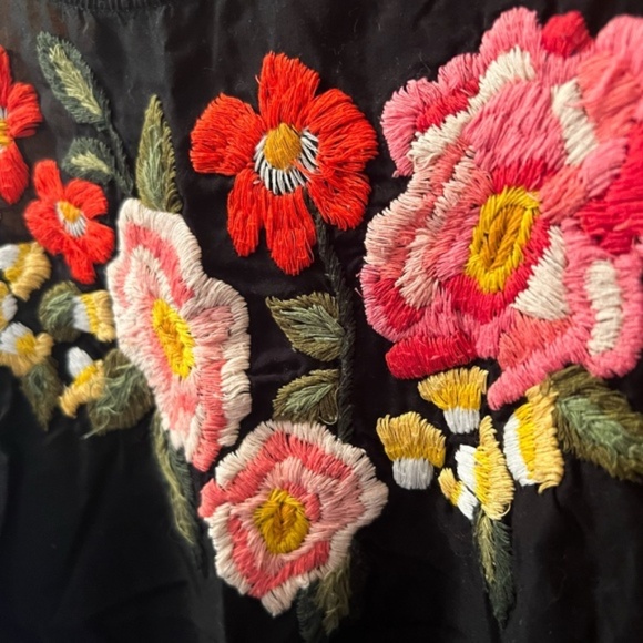 Needlepoint Embroidered Floral Black Swing Tank Top - Picture 3 of 5